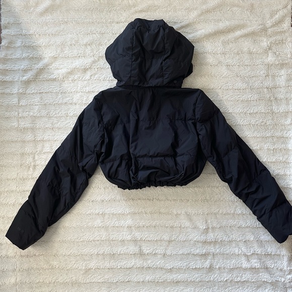 lululemon athletica Black Puffer Jacket - Picture 16 of 16